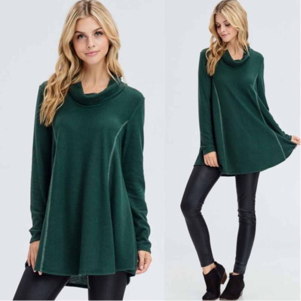 Light Weight Green Sweater!  Flirty and Fun!
